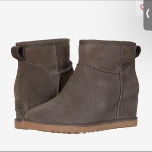 Ugg wedge boots never worn (NWOT)